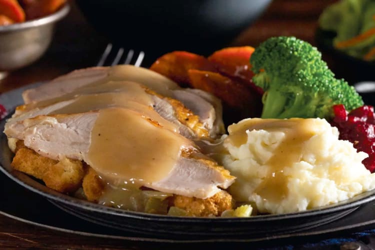 Black Angus Steakhouse is a popular restaurant open on Thanksgiving