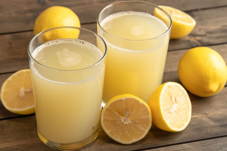 lemonade in glasses