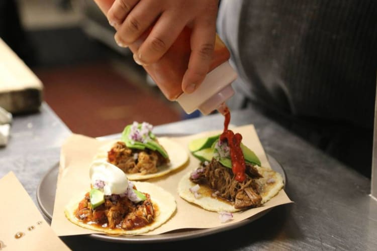 Cooking classes can help you learn to cook carnitas.