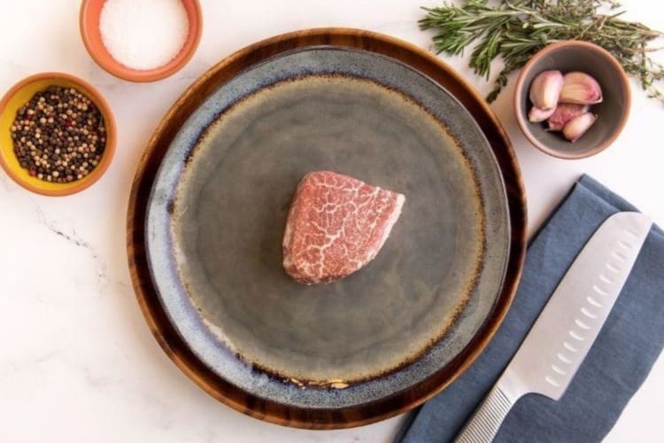 Looking for the Best Gifts for Steak Lovers? Here are 9 Recommendation –  Holy Grail Steak Co.