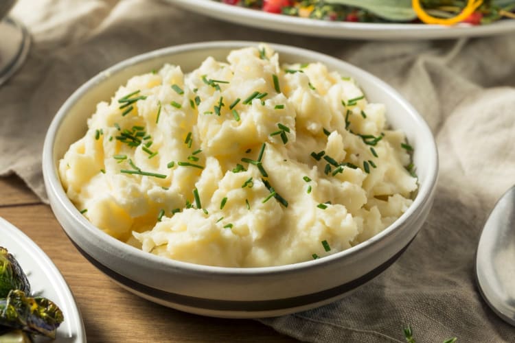 Mashed potatoes are gluten-free naturally.