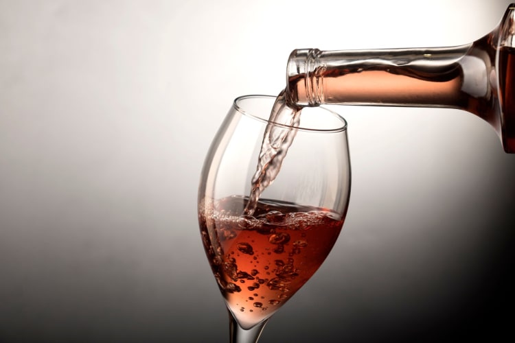 sparkling rose wine