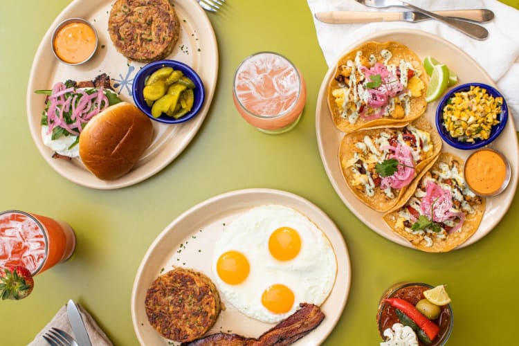 Snooze Eatery is a wonderful fun restaurant in San Diego for breakfast.