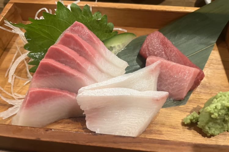 a sashimi platter