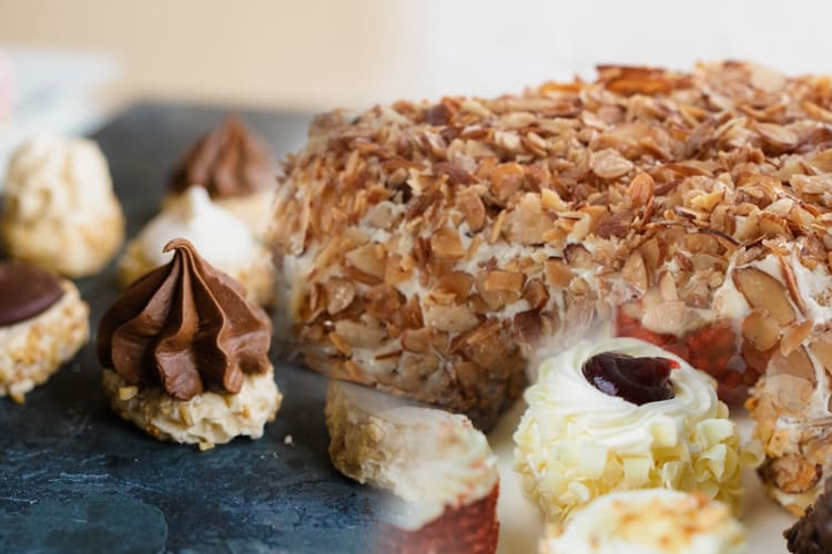 burnt almond torte