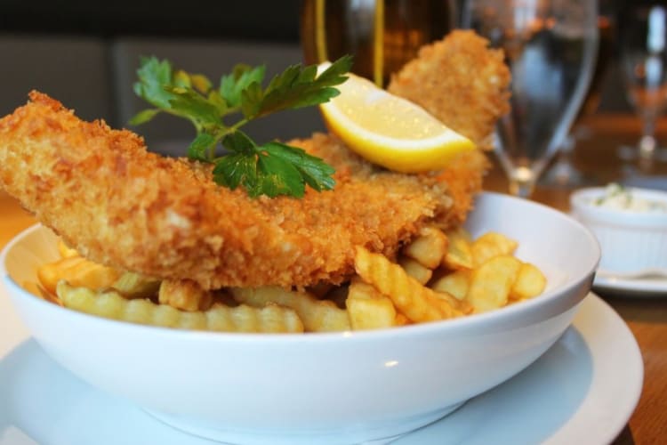 A plate of fish and chips 