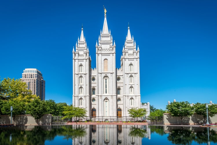 One of the unique date ideas in Salt Lake City is visiting Salt Lake Temple