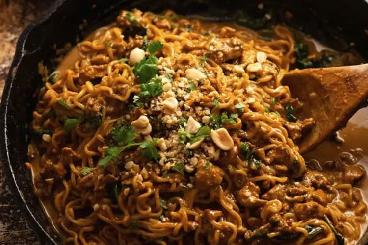 12 minute thai chicken peanut noodles are a fast and easy flavorful meal