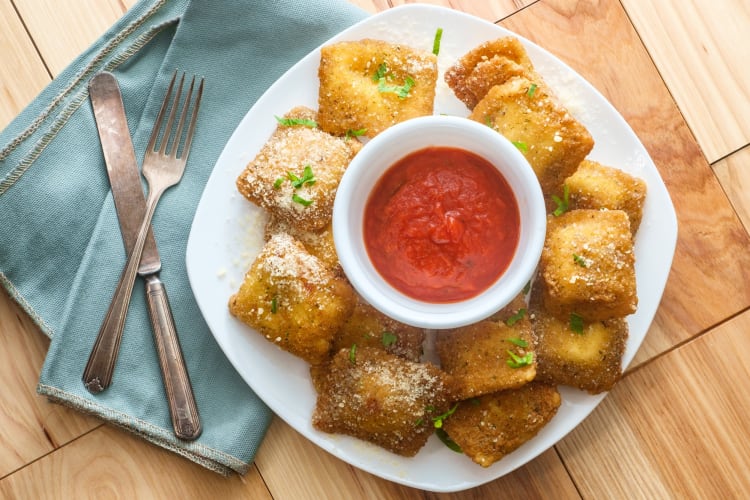 a plate of toasted ravioli, one of the best St. Louis foods