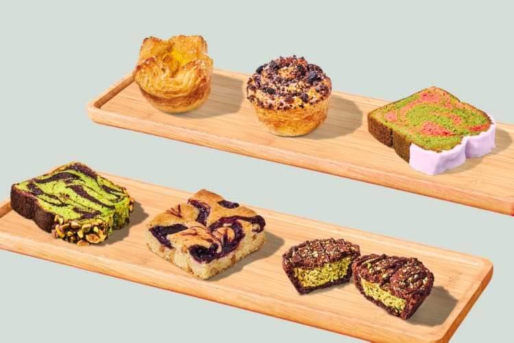 There are new baked goods on the Starbucks Valentine's menu