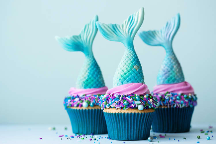 Cupcakes with mermaid tail decorations