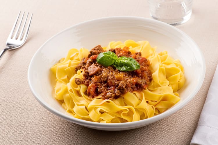 Tagliatelle al ragù in a bowl 