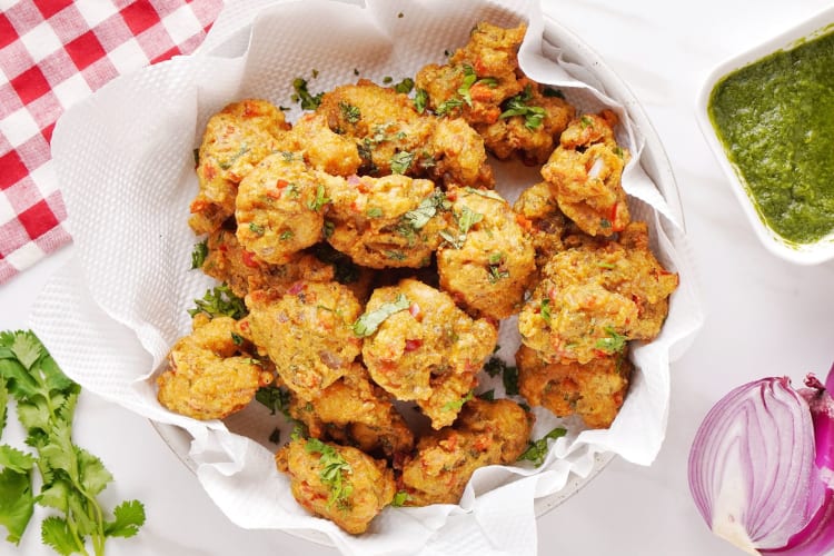 Infuse your feast with Indian flavors with delicious chicken pakoras.