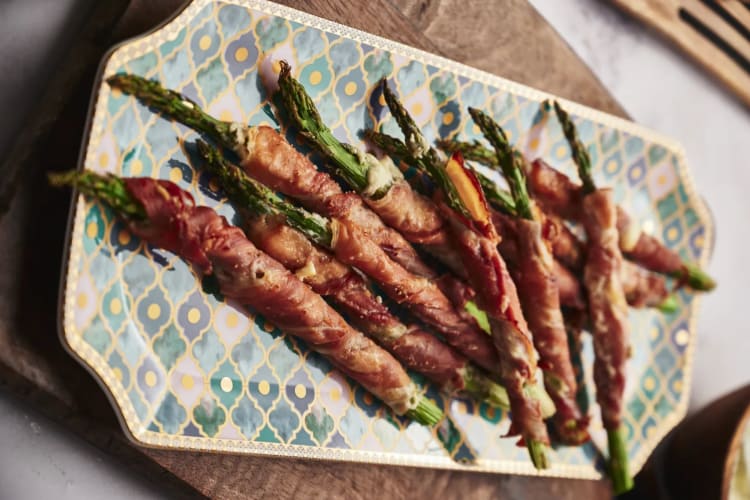 asparagus wrapped in prosciutto