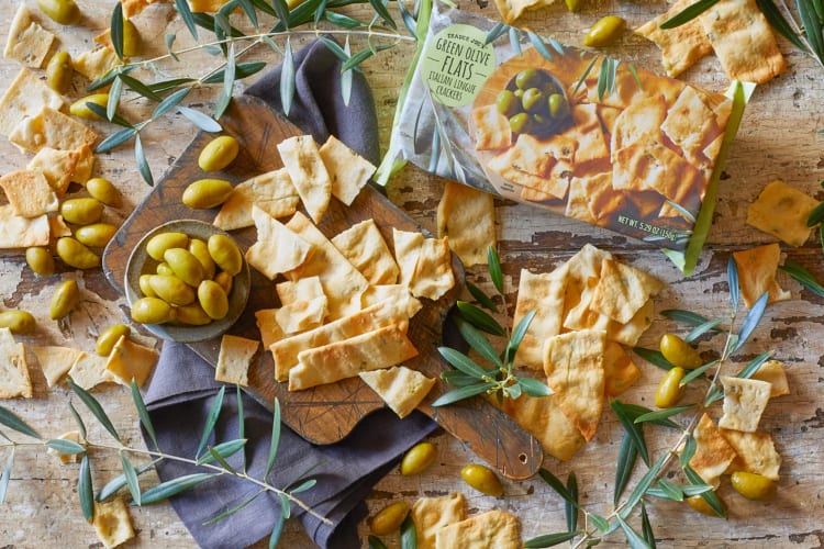 Green olive crackers with fresh green olives