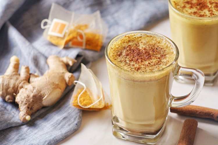 turmeric latte is a healthy and soothing vegetarian breakfast