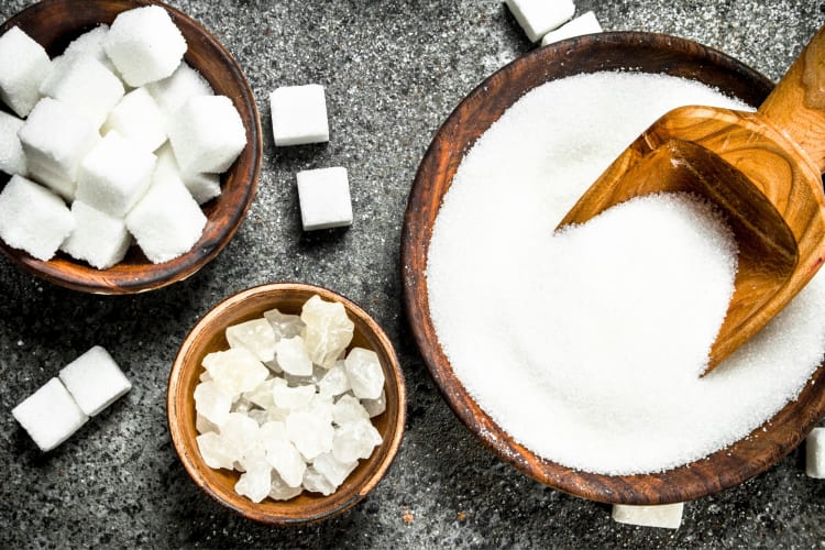 There are many white types of sugar 