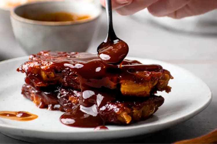 Barbecue sauce on a jackfruit dish