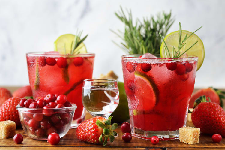 An online mixology class can teach you to make vodka cocktails