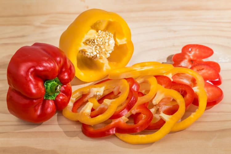 There are benefits to eating sweet peppers, raw or cooked.