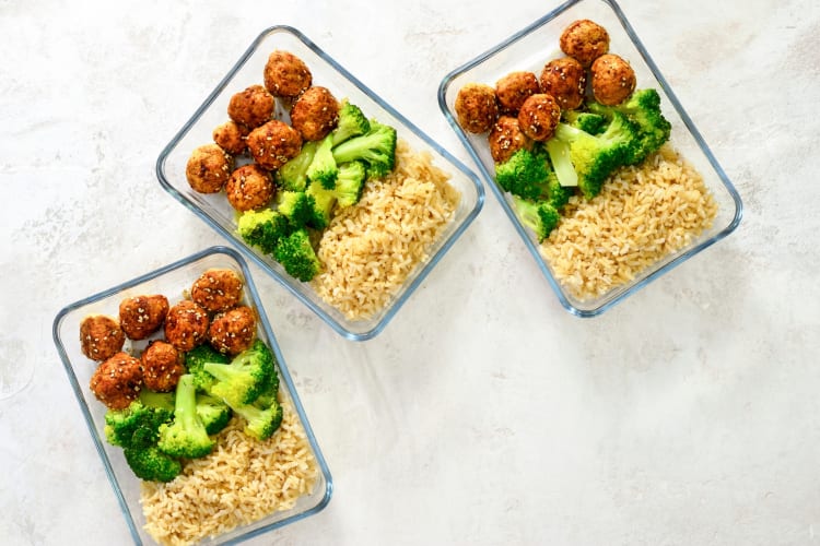 AI in restaurants helps in automating food prep