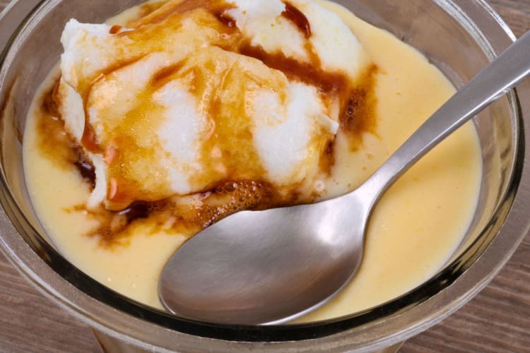 Une île flottante from the best French restaurants, Paris.