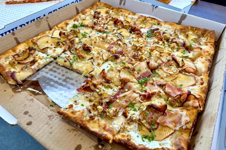 Williamsburg Pizza carries all of your Brooklyn pizza favorites