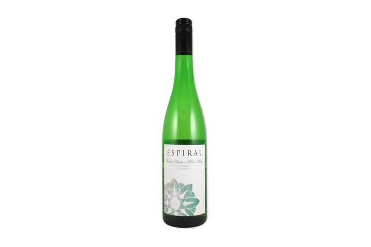 A bottle of Espiral Vinho Verde, one of the best Trader Joe's wines