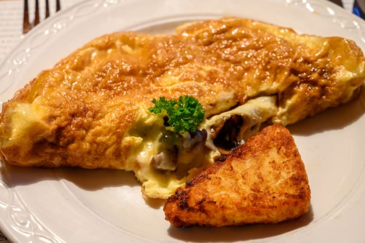 An omelette with a hashbrown