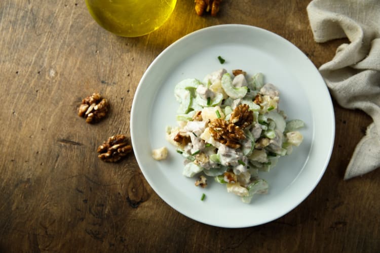 You can freeze chicken salad with nuts