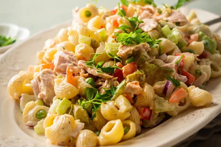 Tuna pasta salad is a refreshing, cheap and healthy meal
