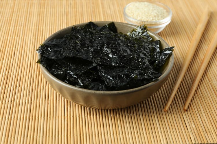 Kombu seaweed savory alternative to chicken stock