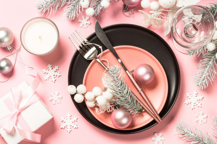 Pink dreams is a great Christmas Day table setting idea