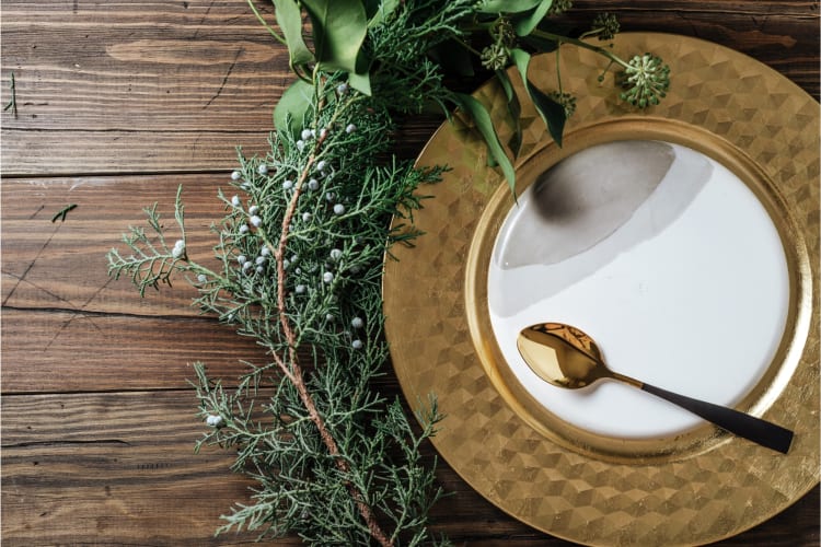 Miniature Christmas Forest is a creative Christmas Day setting table idea