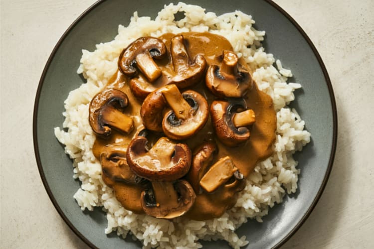 cooked mushrooms on rice