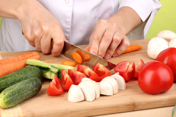 santoku vs. chef's knife cutting techniques