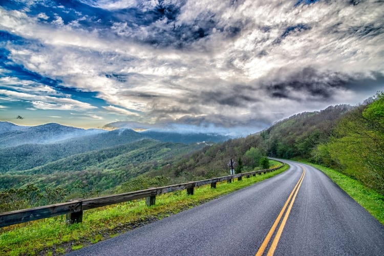 A drive on the Blue Ridge Parkway is a gorgeous date idea in Raleigh, NC.