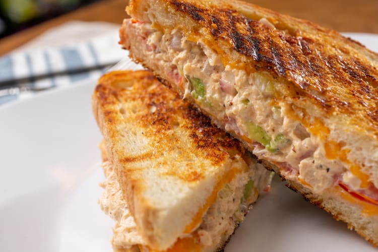 Tuna melt sandwich