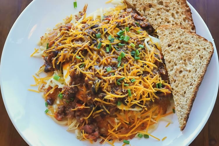 St. Louis slinger served with toasted bread
