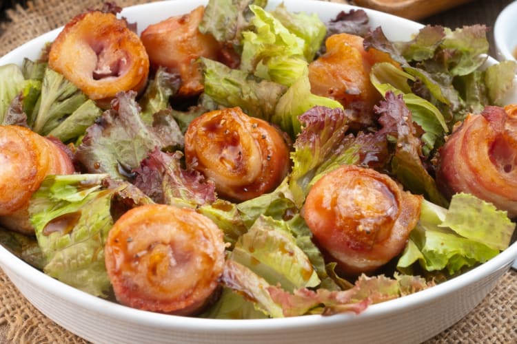 Bacon Roses in a salad