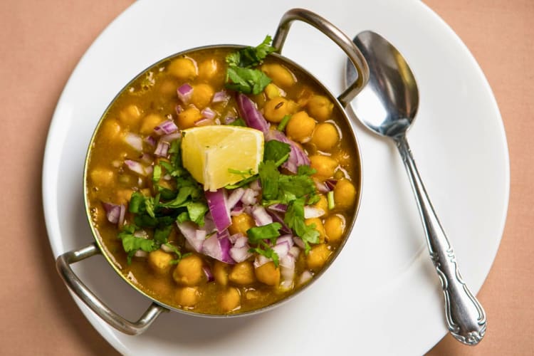 A chana masala from one of the top gluten-free restaurants in Chicago.