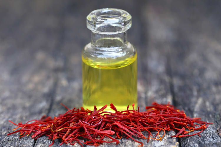 Safflower oil is one of the healthiest cooking for good skin health