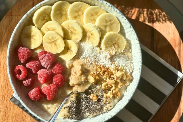 A bowl of the healthiest instant oatmeal.