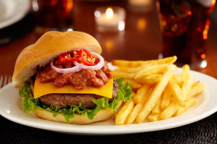 Among the healthiest items at Wendy's is the chili cheeseburger.