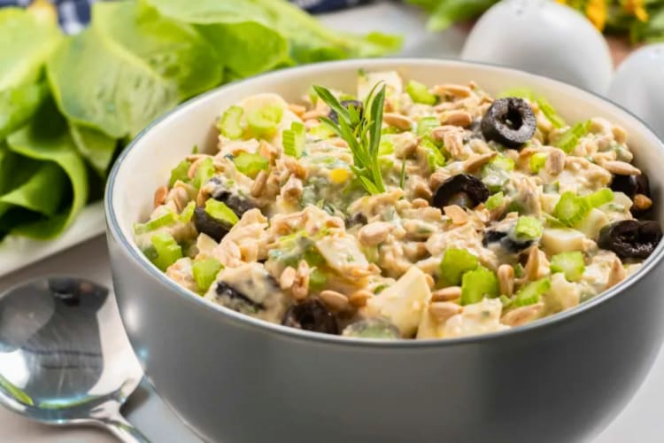 A bowl of keto chicken salad.