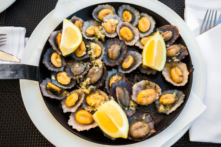 Grilled limpets