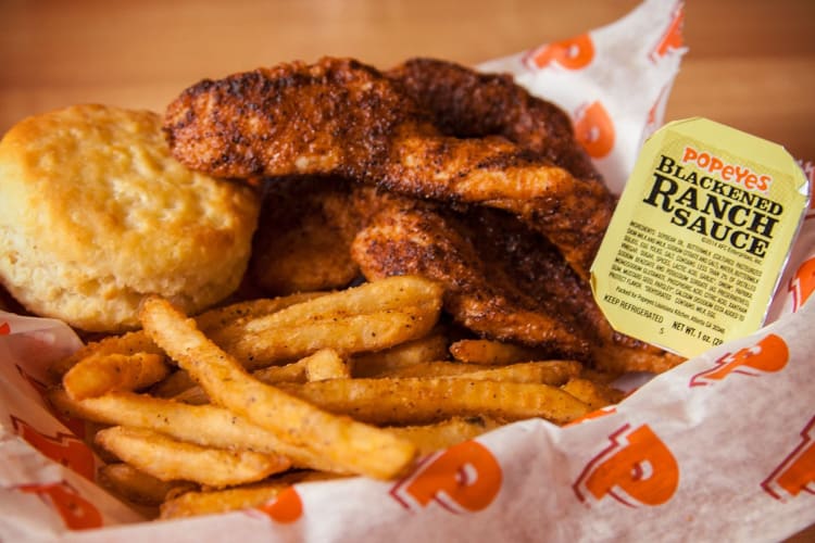 The Popeye’s Blackened Tenders are a lower-calorie option to the classic tenders as they are not battered and fried. 