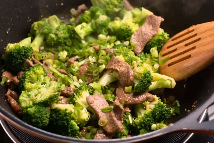 Beef and vegetables are a great low carb dinner idea.