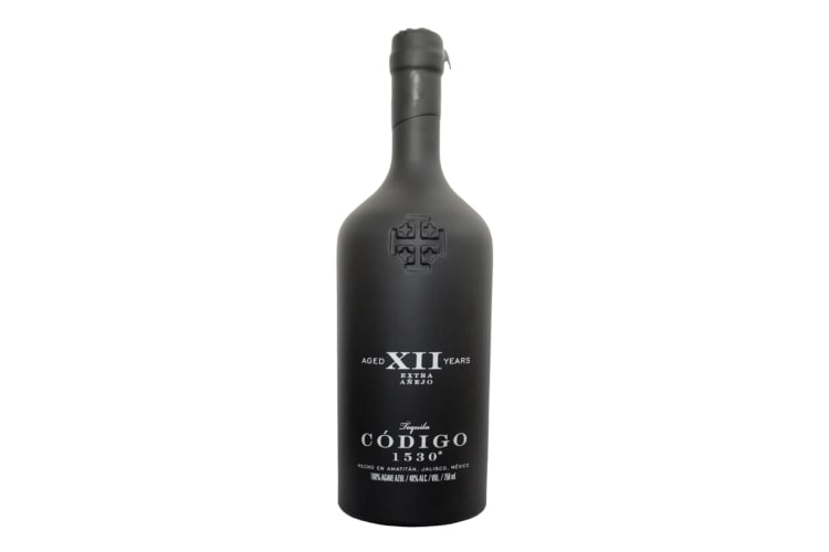 A bottle of Código 1530 XII Extra Añejo