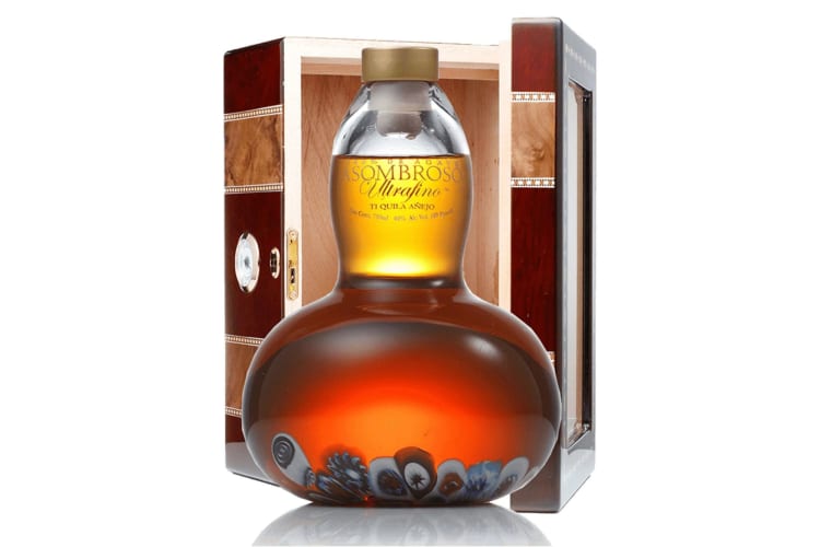 A bottle of AsomBroso Reserva del Porto